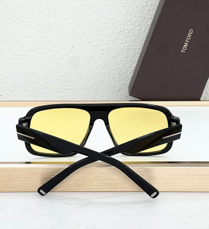 Picture of Tom Ford Sunglasses _SKUfw76160395fw